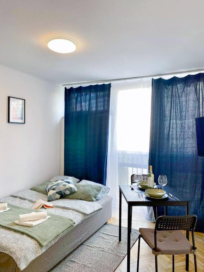 ורשה Halby Apartment Chlodna 15 מראה חיצוני תמונה